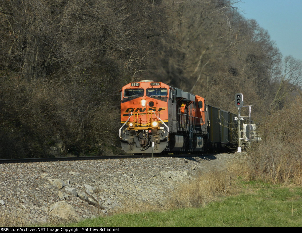 BNSF 5813 Passing The 61.9